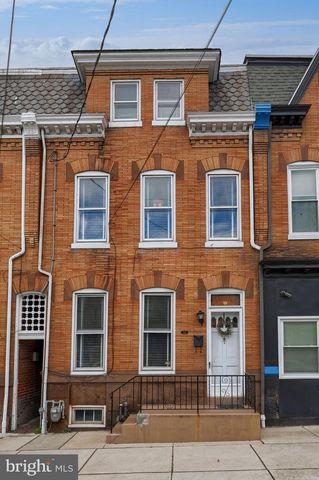 745 WALNUT ST, Columbia, PA 17512