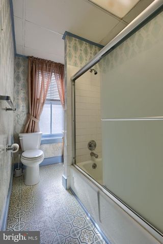 745 WALNUT ST, Columbia, PA 17512