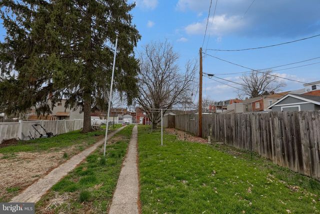 745 WALNUT ST, Columbia, PA 17512