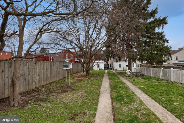 745 WALNUT ST, Columbia, PA 17512