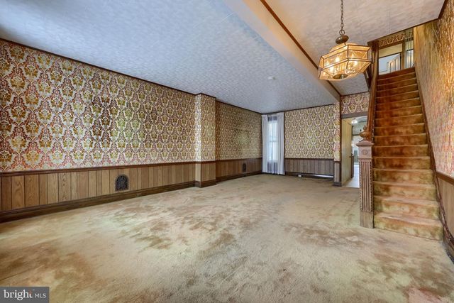 745 WALNUT ST, Columbia, PA 17512