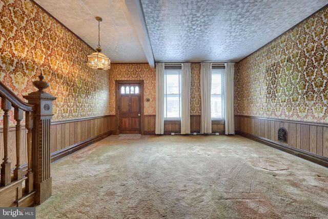 745 WALNUT ST, Columbia, PA 17512