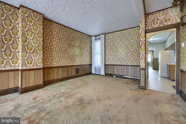 745 WALNUT ST, Columbia, PA 17512