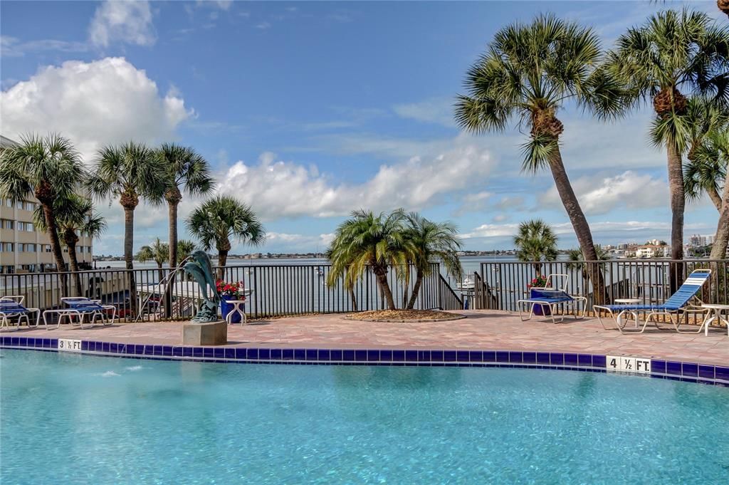 Image 33 of property listing at 100 BLUFF VIEW DRIVE 208A, Belleair Bluffs, FL 33770
