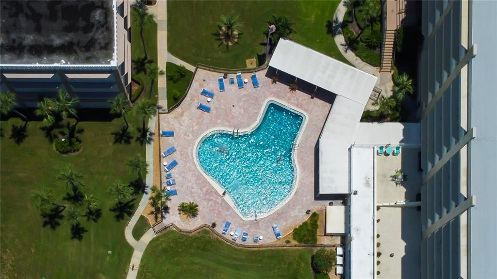 Image 34 of property listing at 100 BLUFF VIEW DRIVE 208A, Belleair Bluffs, FL 33770