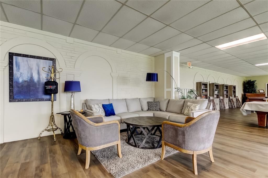 Image 35 of property listing at 100 BLUFF VIEW DRIVE 208A, Belleair Bluffs, FL 33770