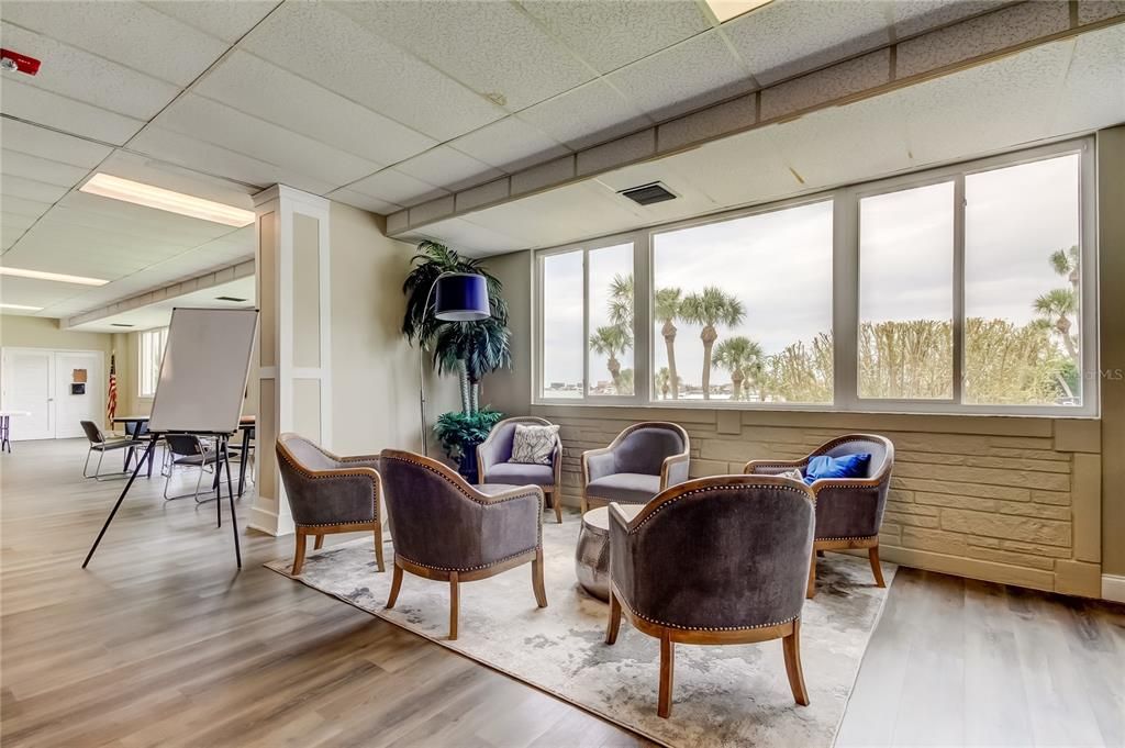 Image 36 of property listing at 100 BLUFF VIEW DRIVE 208A, Belleair Bluffs, FL 33770