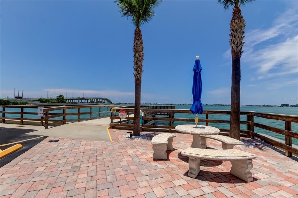 Image 39 of property listing at 100 BLUFF VIEW DRIVE 208A, Belleair Bluffs, FL 33770