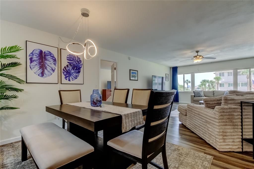 Image 9 of property listing at 100 BLUFF VIEW DRIVE 208A, Belleair Bluffs, FL 33770