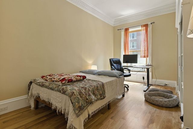 37 Bay State Rd 4, Boston, MA 02215