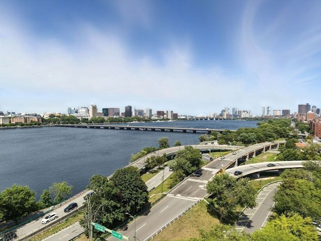 37 Bay State Rd 4, Boston, MA 02215