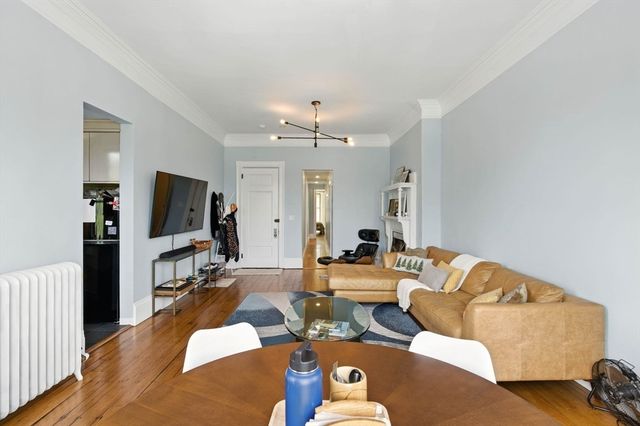 37 Bay State Rd 4, Boston, MA 02215