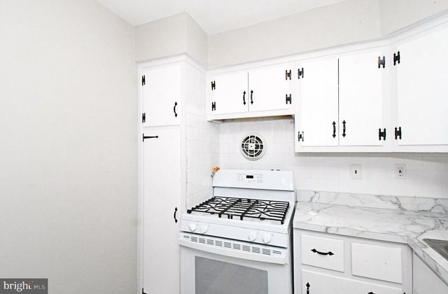 356 BEVERLY BLVD, Upper Darby, PA 19082