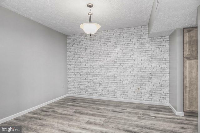 6105-A HOSKINS HOLLOW CIR, Centreville, VA 20121