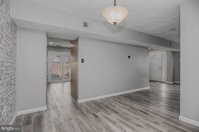 6105-A HOSKINS HOLLOW CIR, Centreville, VA 20121