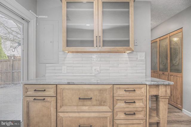 6105-A HOSKINS HOLLOW CIR, Centreville, VA 20121