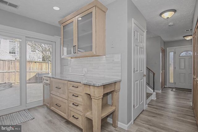 6105-A HOSKINS HOLLOW CIR, Centreville, VA 20121