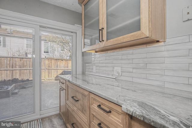 6105-A HOSKINS HOLLOW CIR, Centreville, VA 20121