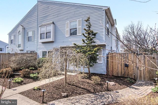 6105-A HOSKINS HOLLOW CIR, Centreville, VA 20121