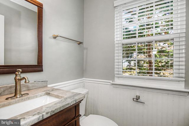 6105-A HOSKINS HOLLOW CIR, Centreville, VA 20121