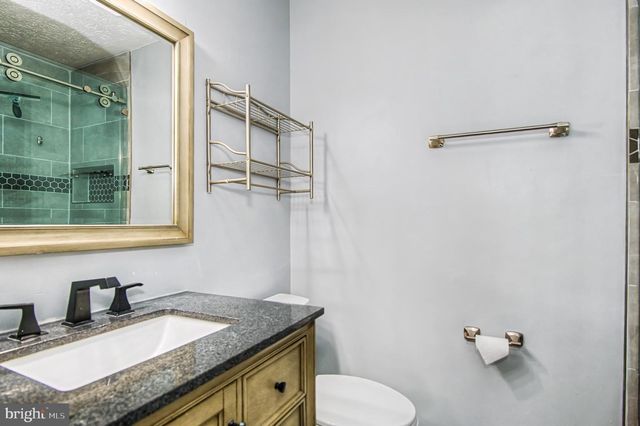 6105-A HOSKINS HOLLOW CIR, Centreville, VA 20121