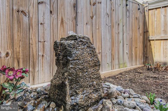 6105-A HOSKINS HOLLOW CIR, Centreville, VA 20121