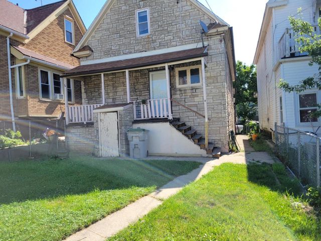 2423 S 9th PLACE, Milwaukee, WI 53215