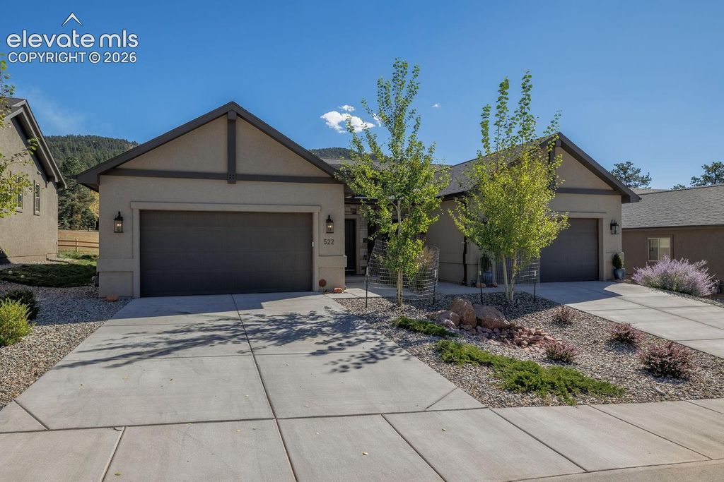 522 Brecken Court B, Woodland Park, CO 80863 — exterior