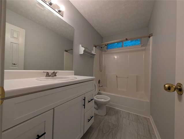 3004 Dogwood Lane, Loganville, GA 30052