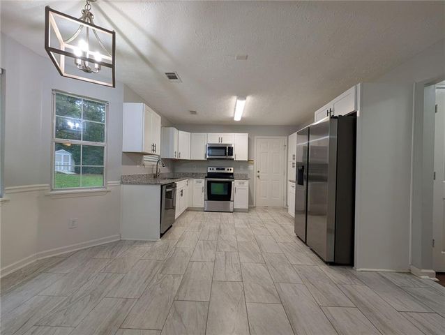 3004 Dogwood Lane, Loganville, GA 30052