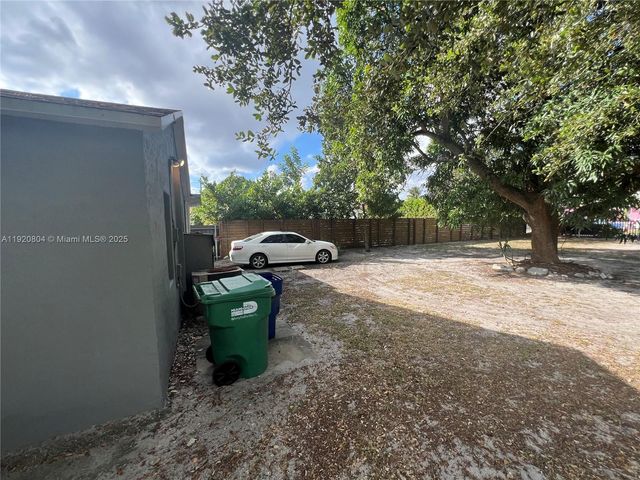 2255 NW 85th St, Miami, FL 33147