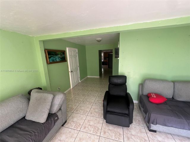 2255 NW 85th St, Miami, FL 33147