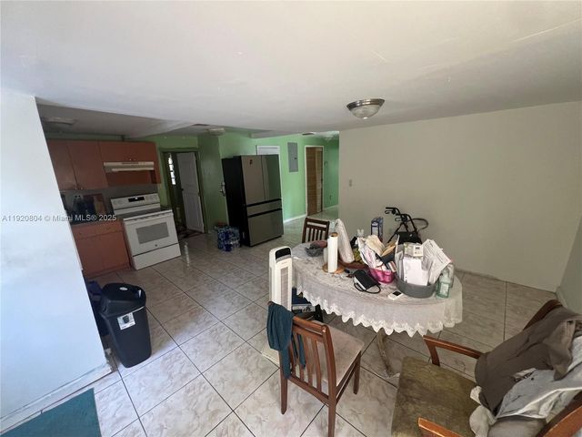 2255 NW 85th St, Miami, FL 33147