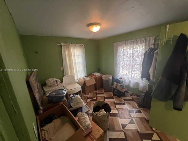 2255 NW 85th St, Miami, FL 33147