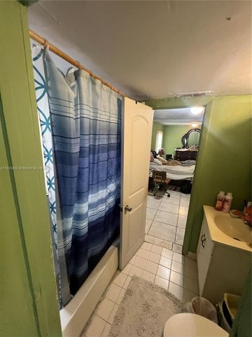 2255 NW 85th St, Miami, FL 33147