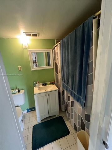 2255 NW 85th St, Miami, FL 33147