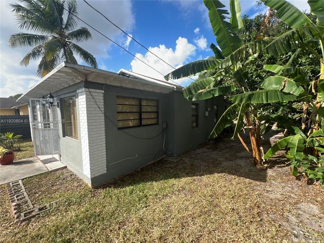 2255 NW 85th St, Miami, FL 33147