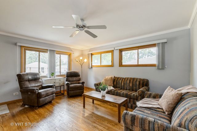 1504 Ridgeway Street, Round Lake Beach, IL 60073