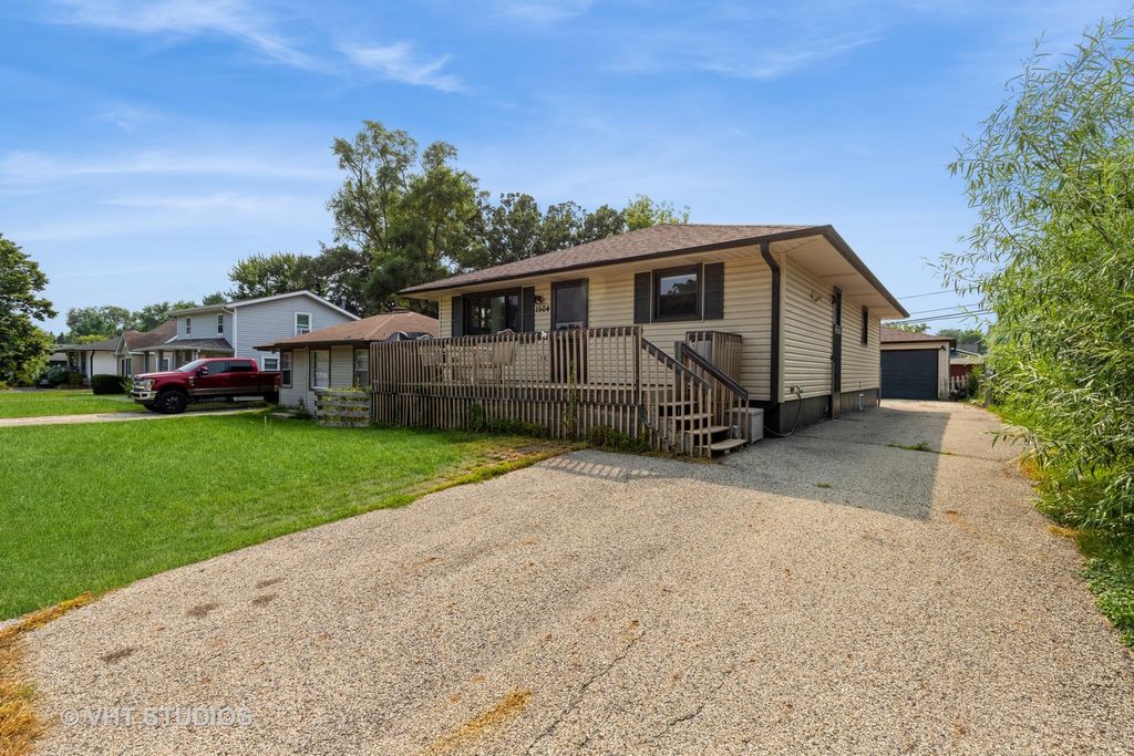 1504 Ridgeway Street, Round Lake Beach, IL 60073