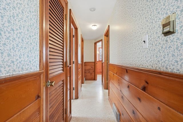21 Uncatena Rd, Mashpee, MA 02649