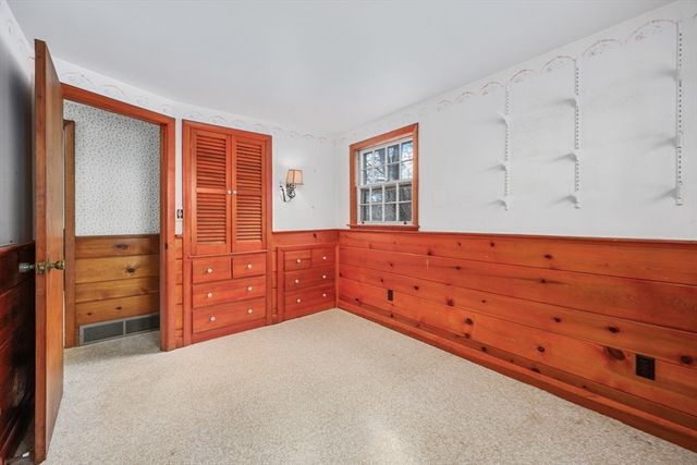21 Uncatena Rd, Mashpee, MA 02649