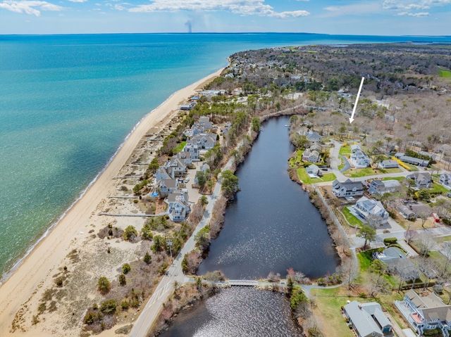 21 Uncatena Rd, Mashpee, MA 02649