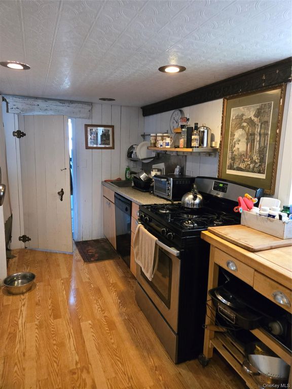6 Cross Road, Bayville, NY 11709 — photo 2