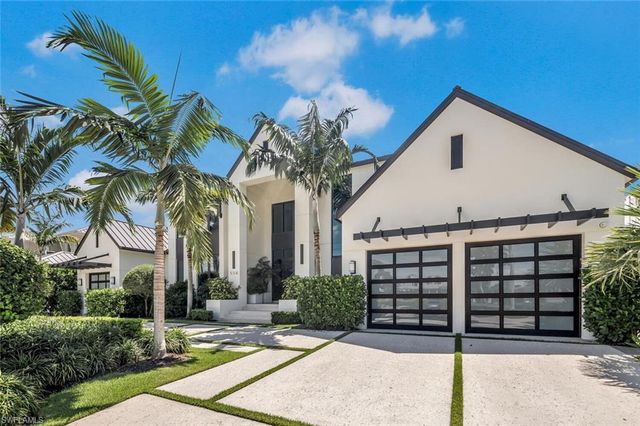 556 17th AVE S, Naples, FL 34102