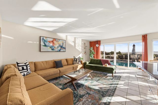 3081 Nute Way, San Diego, CA 92117