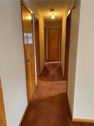 940 Wheatland Rd, West Middlesex Boro, PA 16159