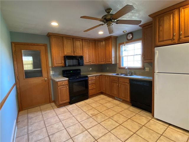 940 Wheatland Rd, West Middlesex Boro, PA 16159