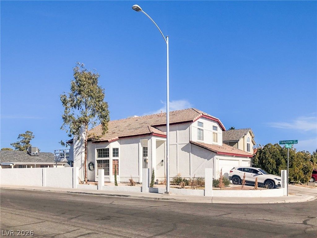 6256 Chinook Way, Las Vegas, NV 89108 — exterior