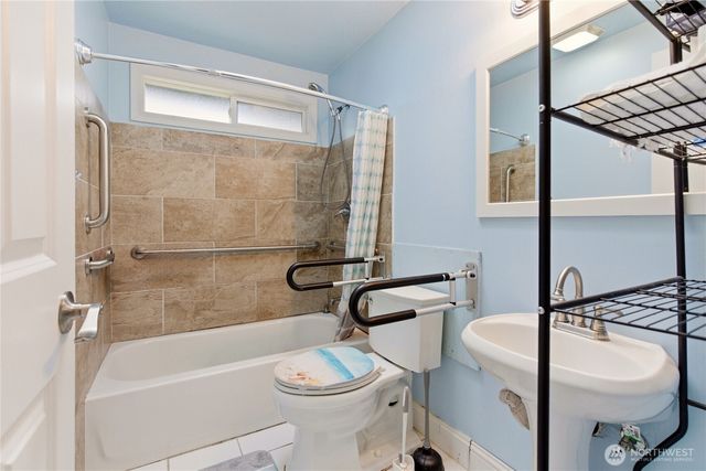 3208 21st Street, Everett, WA 98201