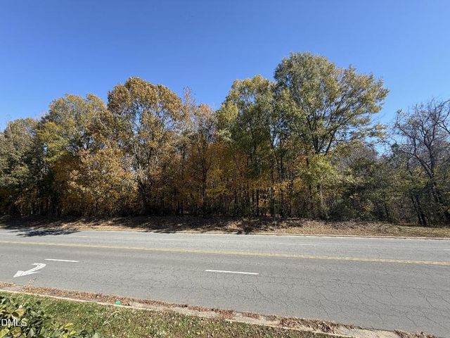 701 S Chatham Avenue, Siler City, NC 27344